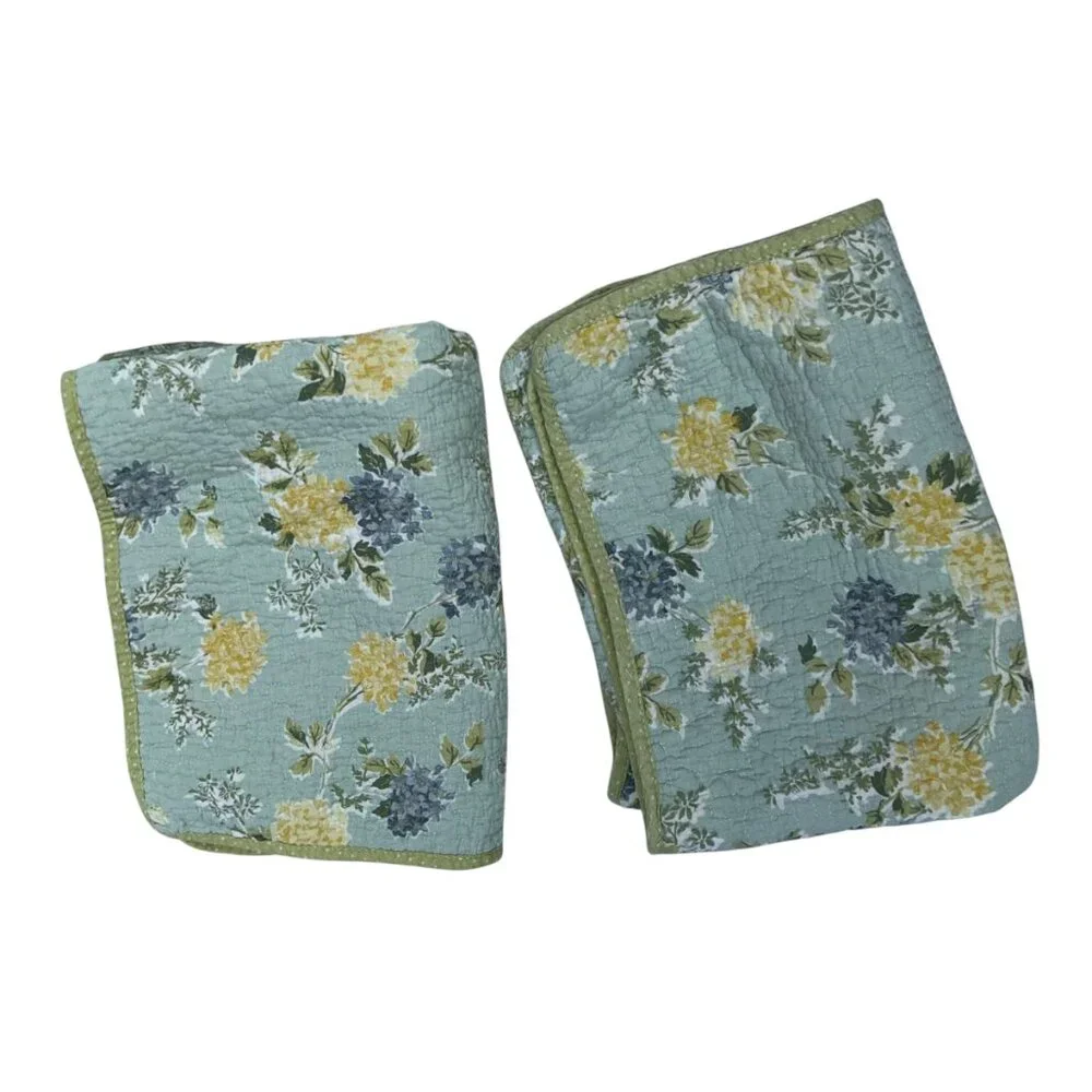 Laura Ashley floral quilted PAIR 2 standard pillow shams excellent condition
